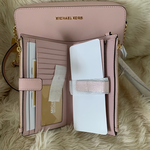 MICHAEL KORS CROSSBODY & WRISTLET. NWT. “B… - Picture 13 of 16